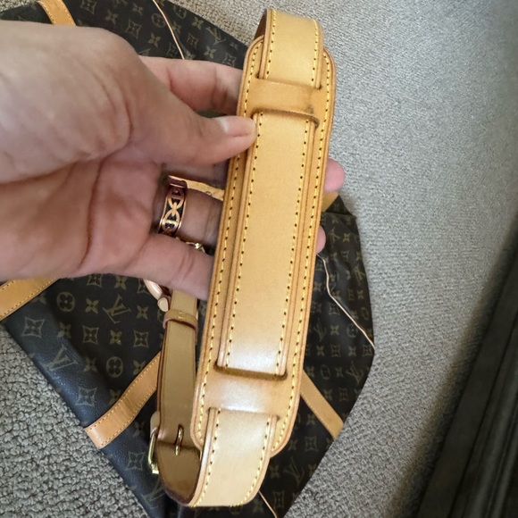 Louis Vuitton keepal bandolier (monogram) - Picture 3 of 16